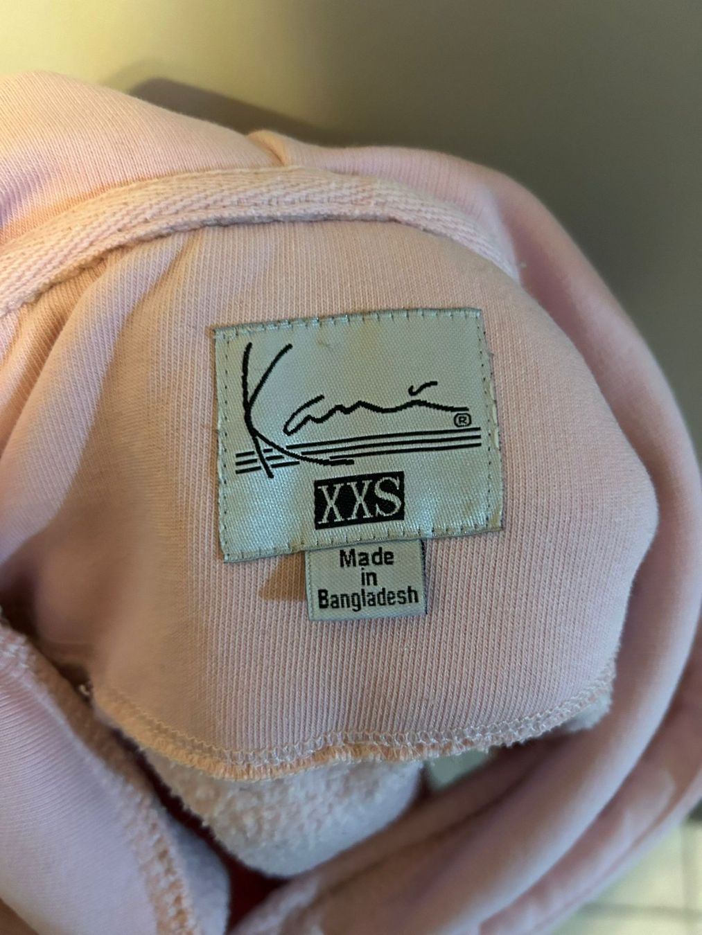 Maglioni & Felpe: Karl Kani, Kapuzenpullover in Pink – Usato da Oberurnen venduto da simgug 3