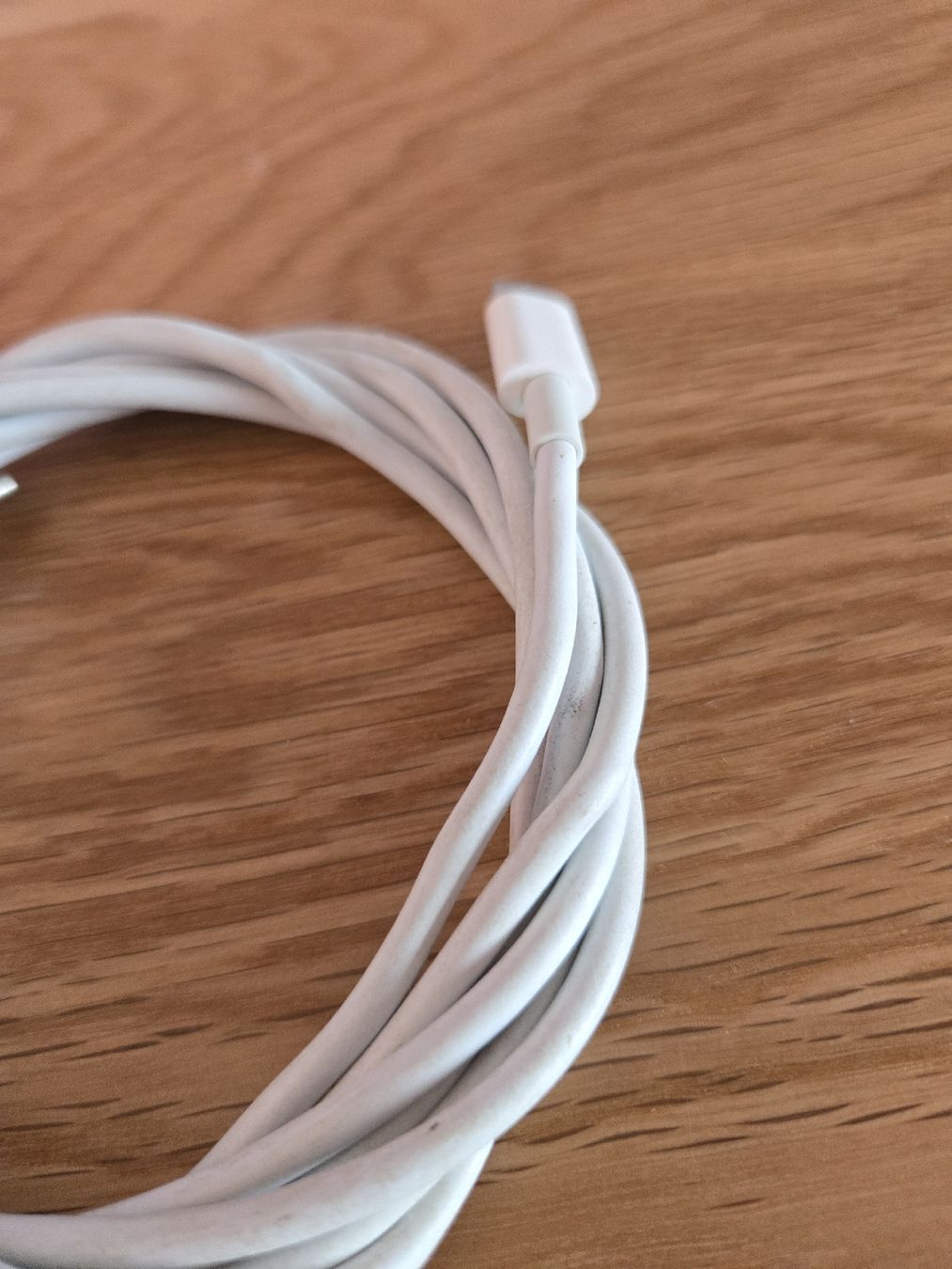 Apple Cavi: Apple MacBook USB-C ladekabel – Usato da Biberist venduto da Volo28 1
