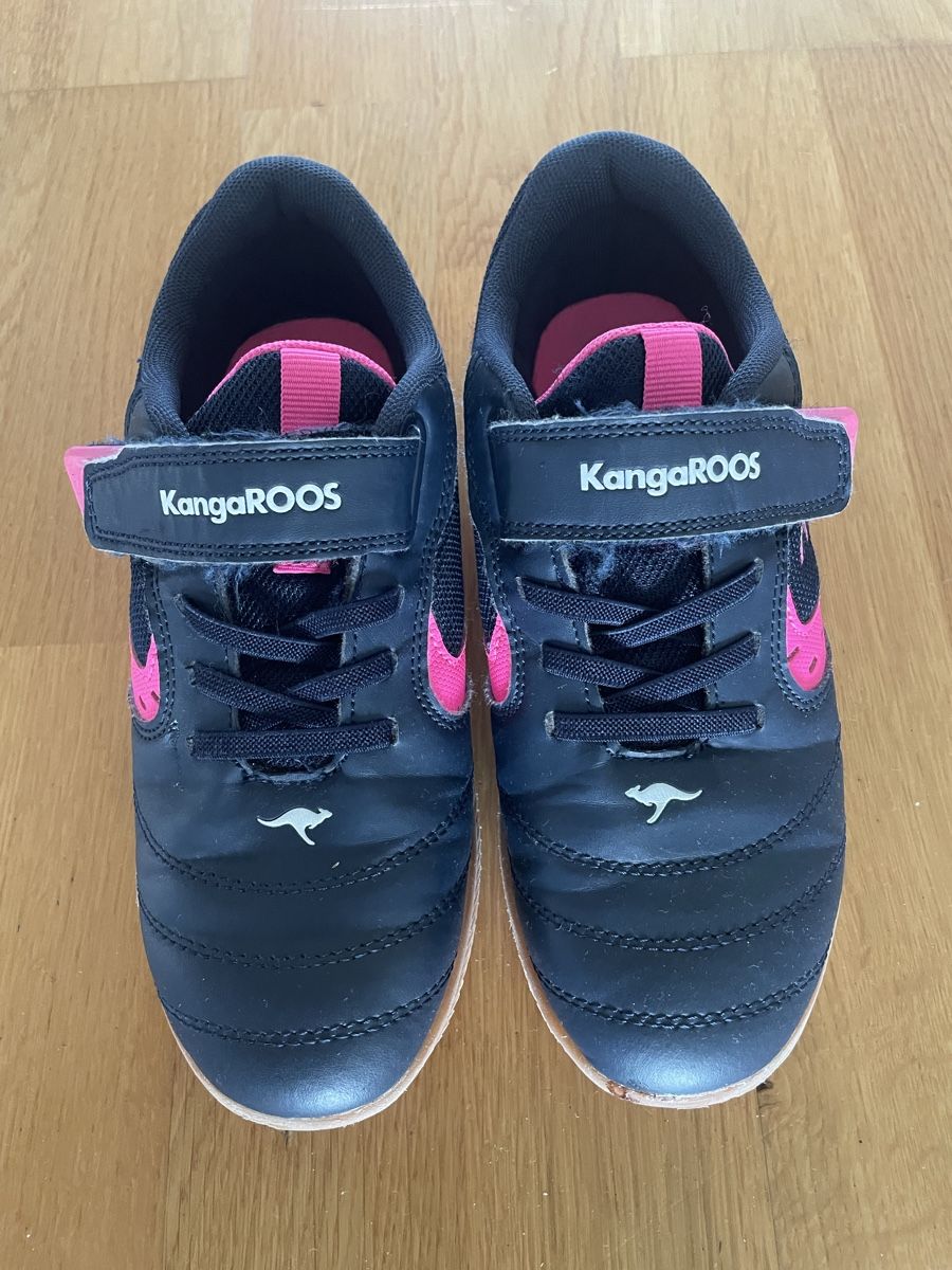 Scarpe per ragazze: Kangaroos Gr 34  – Usato da Murten venduto da bobby99777744