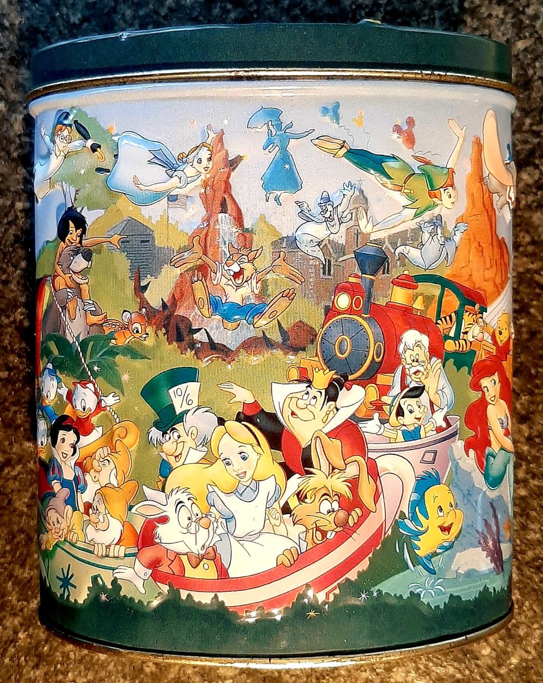 Dosen: Boîte en fer Disneyland Paris – Gebraucht aus Montet (Glâne) von Koada2 1