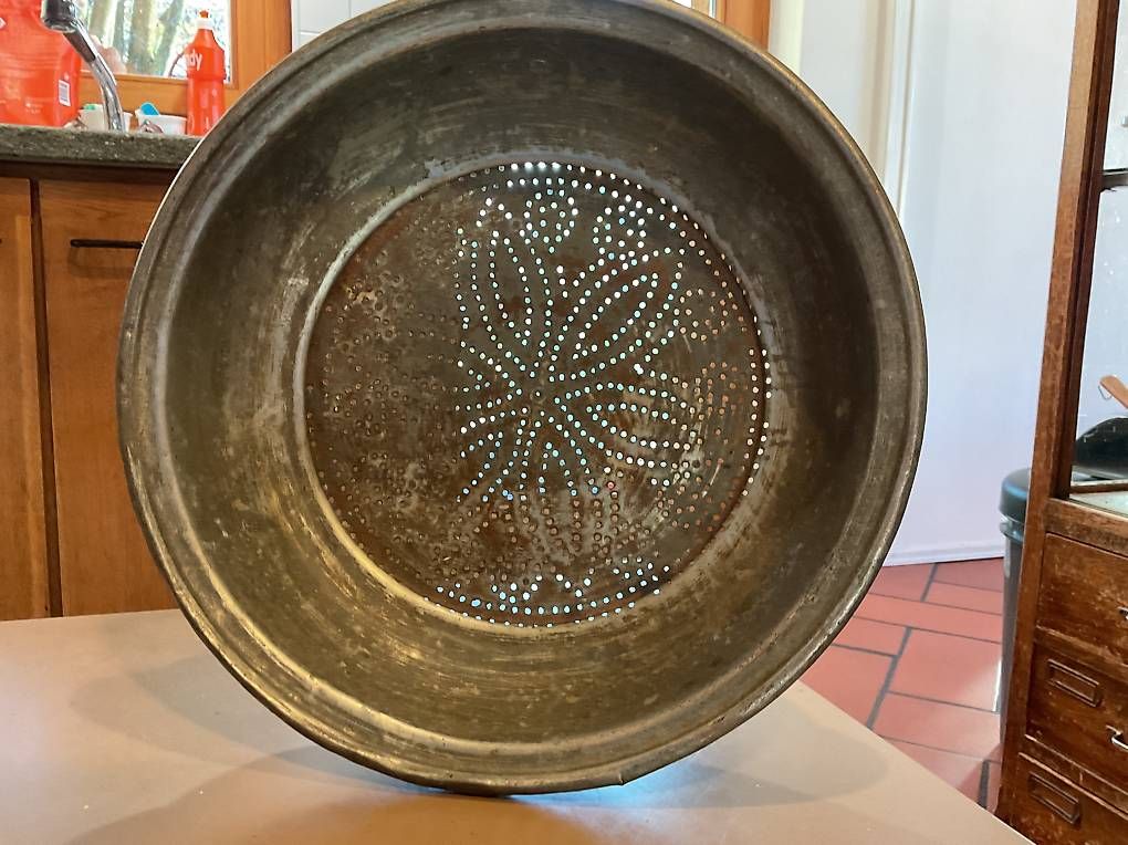 Tutte le decorazioni: Scodella in metallo – Usato da Gudo venduto da ele_7h2r
