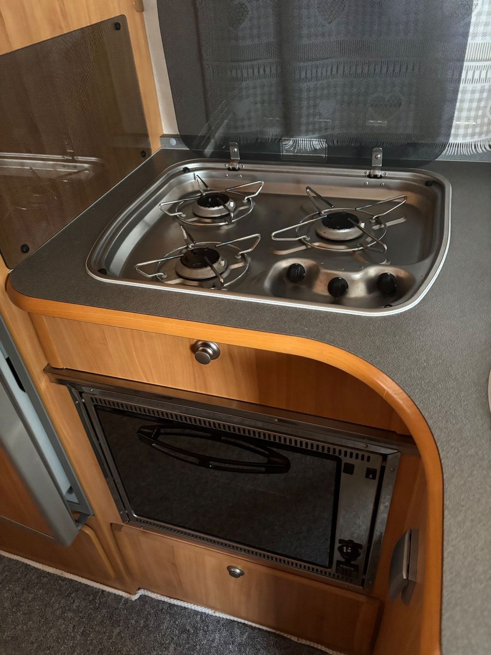 Adria Camping Fahrzeuge: Wohnmobil Adriatik 680 Sp – Gebraucht aus Uznach von ilor01 4