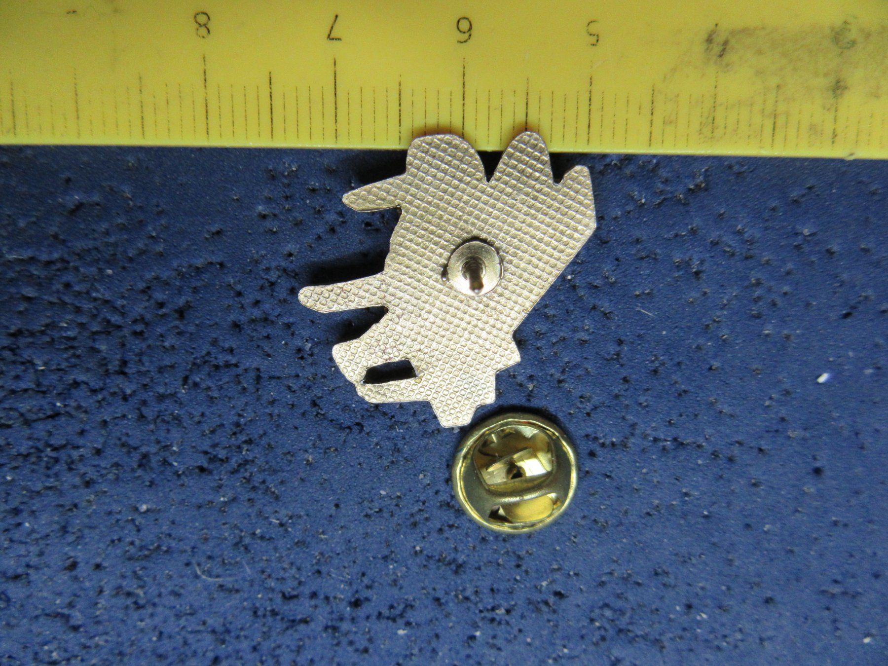Swiss Placchette & Badge: FLÜGEL WEISS MUSIC PIN – Usato da Ettingen venduto da Hausi4711