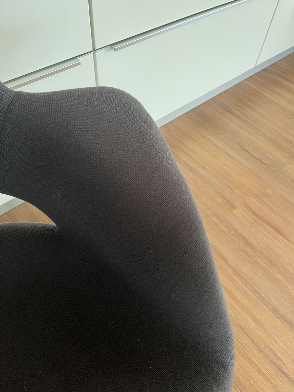Vitra Stühle: Vitra Organic Stuhl Charles Eames & Eero Saarinen – Gebraucht aus Wetzikon ZH von Sillysyl 3