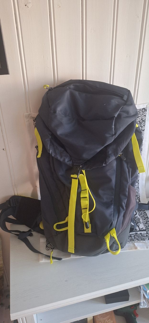 Zaini: outdoor trophy coop rucksack – Nuovo (secondo la descrizione) da Matten b. Interl venduto da Daeni_2000 1