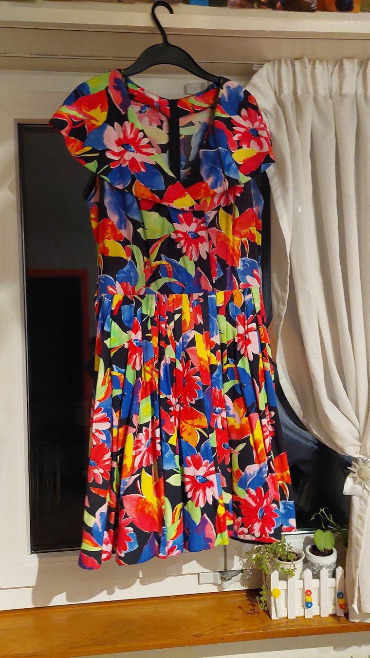 Robes: sommerkleid  – D'occasion à Busswil BE par Putze