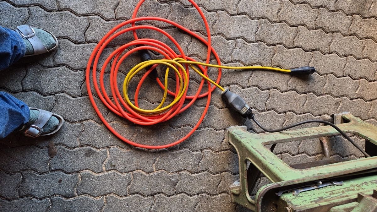 Alle Maschinen: Bügelsäge 380 Volt – Gebraucht aus Hofstetten SO von Smari6 2