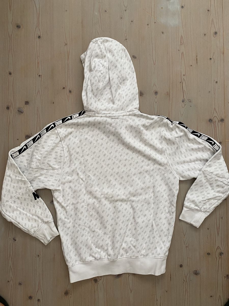 Nike Pullover & Sweatshirts: Pullover Nike (size XS) – Gebraucht aus Delémont von noe_2dvd 2