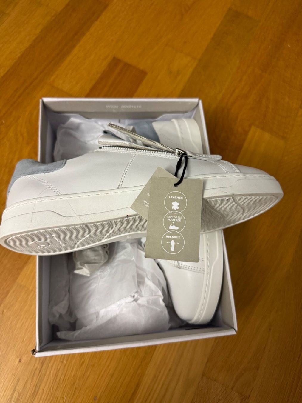 Tamaris Damenschuhe: Tamaris Damen Leder Sneaker Weiss – Neu und originalverpackt aus Adliswil von Jessik0