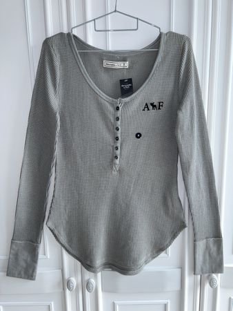 Abercrombie & Fitch t shirt waffle weave Henley size M NEW