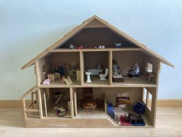 Puppenhaus - Holz mit Schindeldach