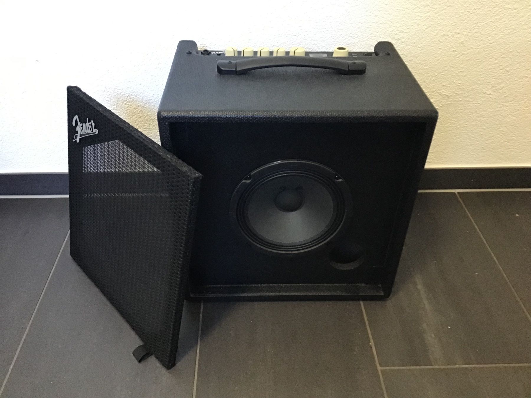 Fender Amplificatori: Fender Bass Amp. 25 – Usato da Wil SG venduto da indio1963 2