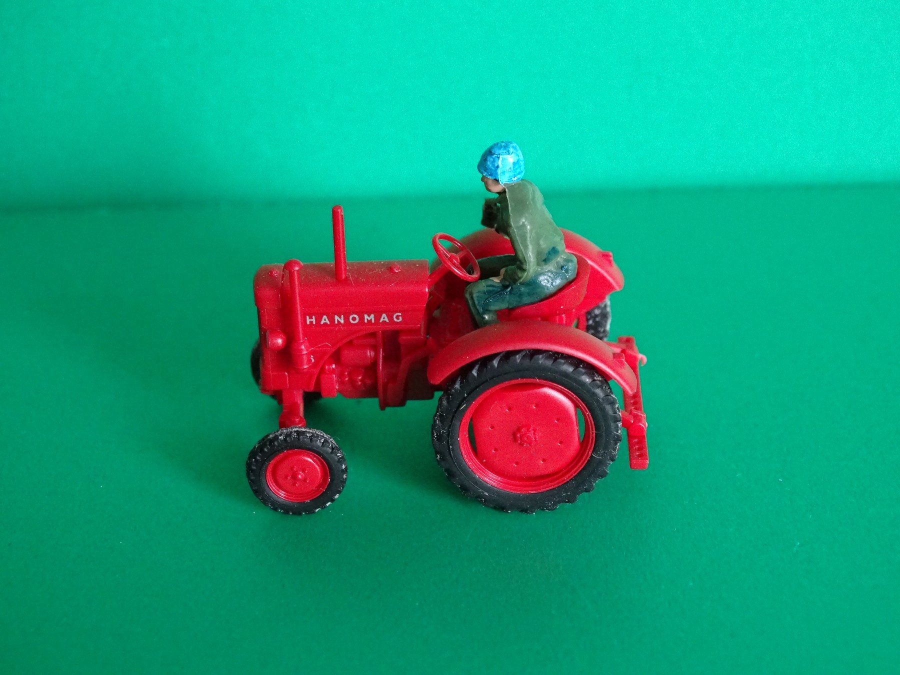 Wiking Modellautos: Hanomag Traktor von Wiking 1/87 – Gebraucht aus Bretzwil von Meex 2
