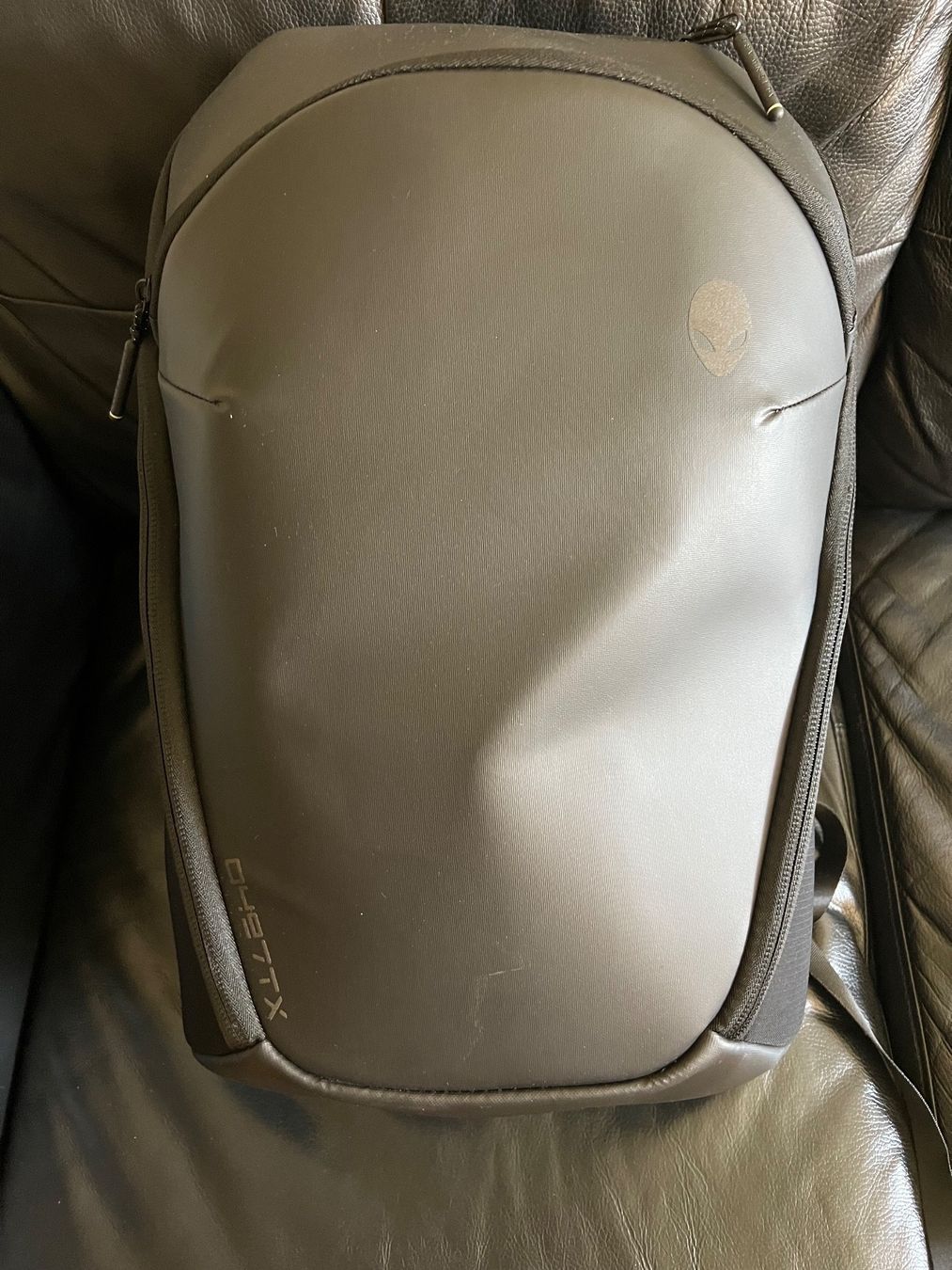 Alienware Rucksäcke: alienware horizon travel backpack 17 Rücksack Laptop – Gebraucht aus Horgen von