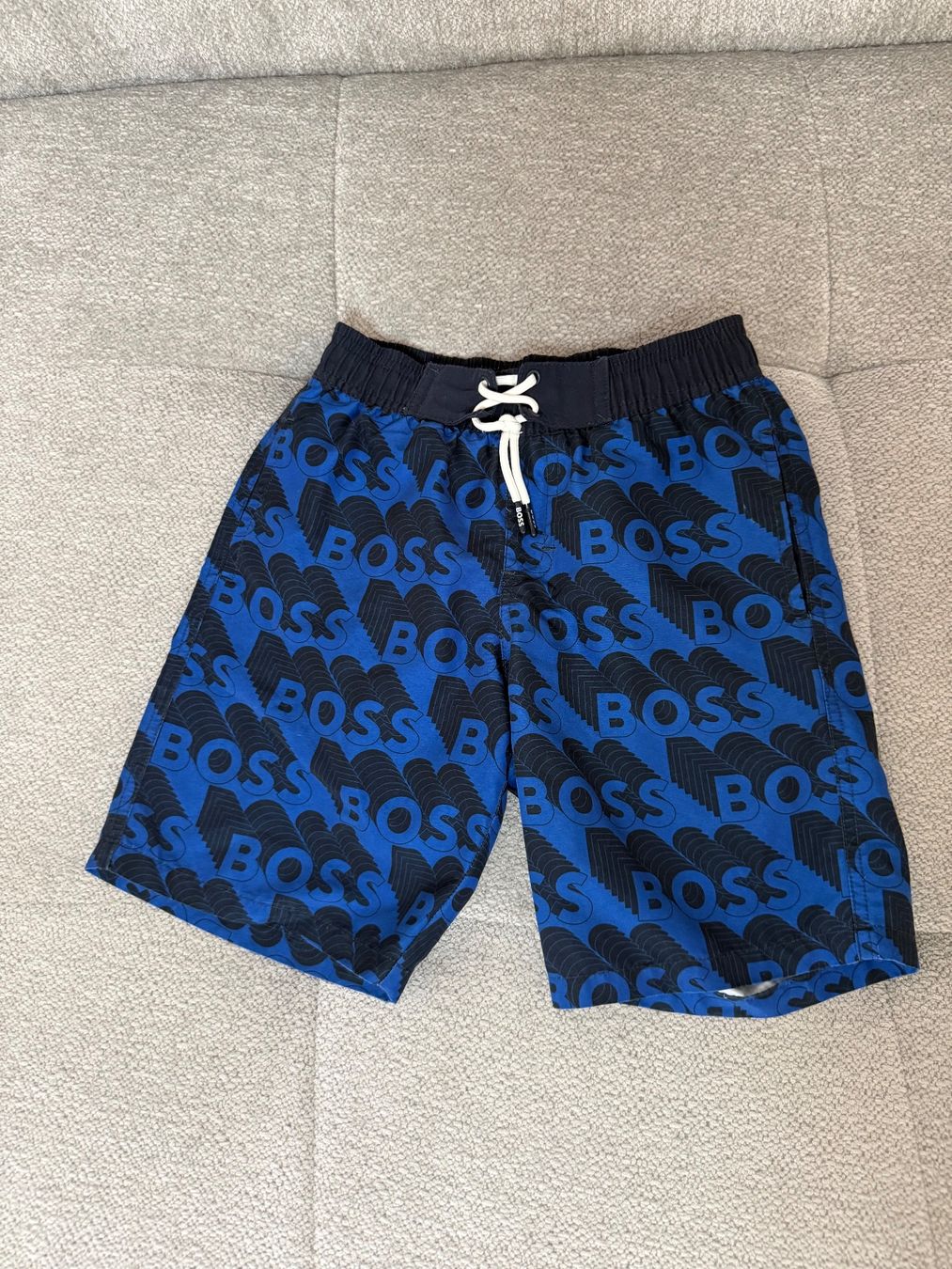 Hugo Boss Caleçons de bain: BOSS Badeshorts Gr. 126 – D'occasion à Uetikon am See par Fraufox1