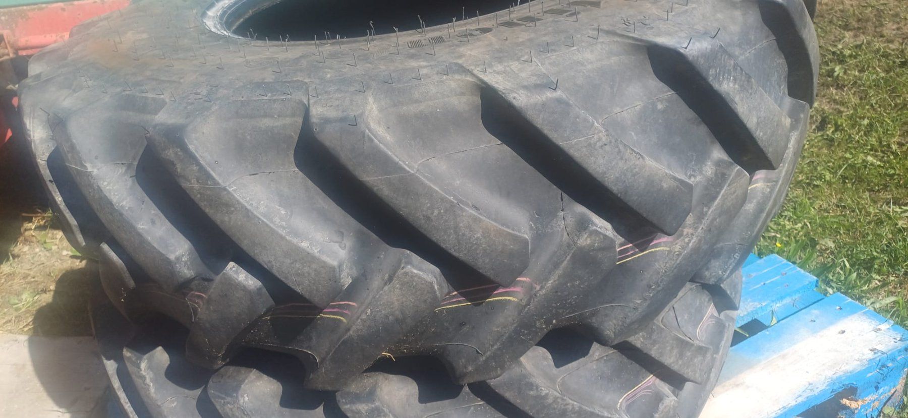 Continental Pneus & Kompletträder: Reifen 335/80R20 – Gebraucht aus Rothenthurm von biberegger 3
