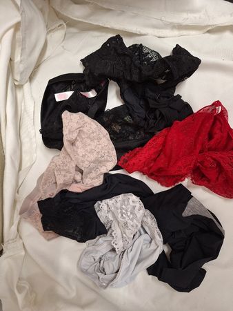 Unterwäsche Damen Spitzenmix verschiedene Farben Grösse M 