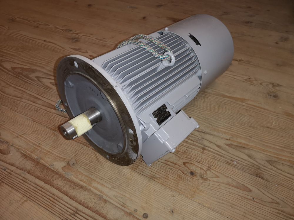 Elektromotor mit Bremse (Neu (gemäss Beschreibung)) in Obersteckholz