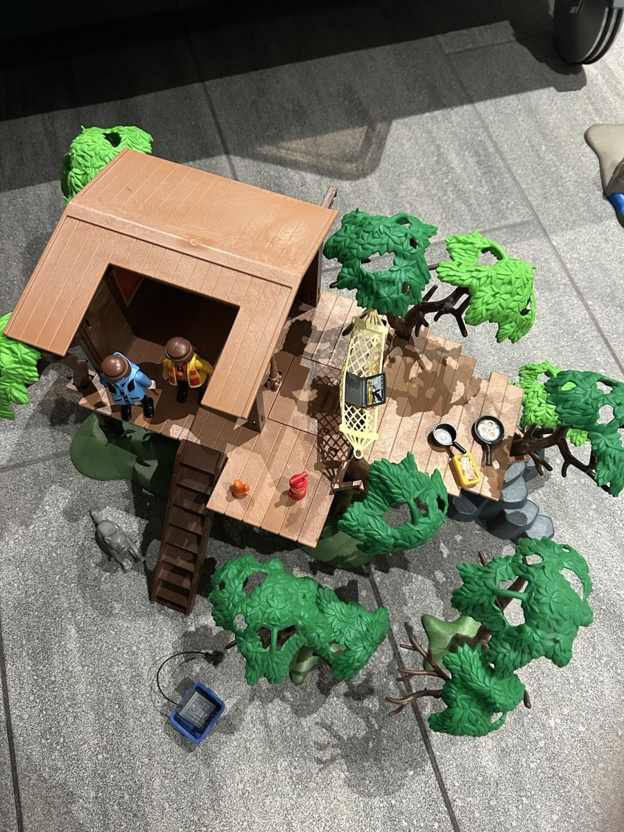Playmobil Jouets: Playmobil Baumhaus 3217-B 2003   – D'occasion à Teufenthal AG par nat_wfg9 2