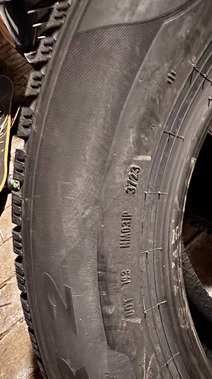 Pirelli Pneumatici & Ruote complete: Pirelli 215/65 r16 Winterpneu – Usato da Lüterkofen venduto da dinu1983 2