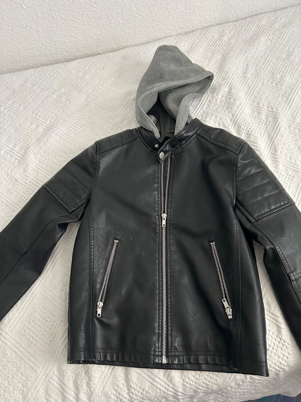 H&M Giacche & Cappotti: Lederjacke gr. 140 H&M – Nuovo (secondo la descrizione) da Wädenswil venduto da jotijo