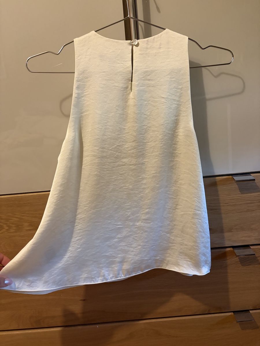 Theory Blusen: Elegantes Top Theory  – Neu (gemäss Beschreibung) aus Basel von ew1_rp7f 1