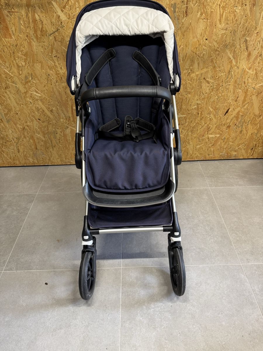 Bugaboo Carrozzine: Poussette Bugaboo Caméléon bleue 3 – Usato da Genève venduto da dsi_2n2s