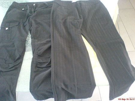 2 schwarze Stoffhosen Gr. 38