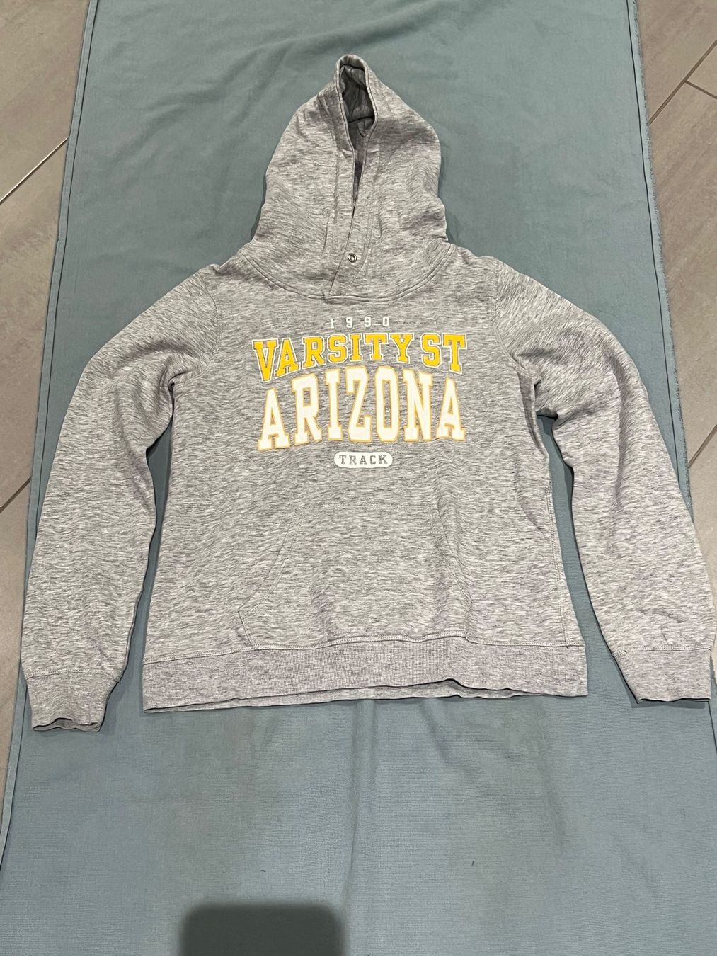 H&M Maglioni & Felpe: Hoodie H&M Grösse 170 – Usato da Zürich venduto da Stami129