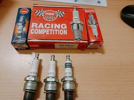 Divers bougies d'allumage NGK Racing