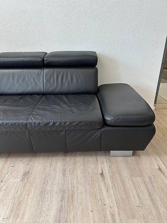 Divani: Modernes 2-Sitzer Sofa aus Kunstleder in Schwarz – Usato da Obernau venduto da Arche_Noah_Brocki 2