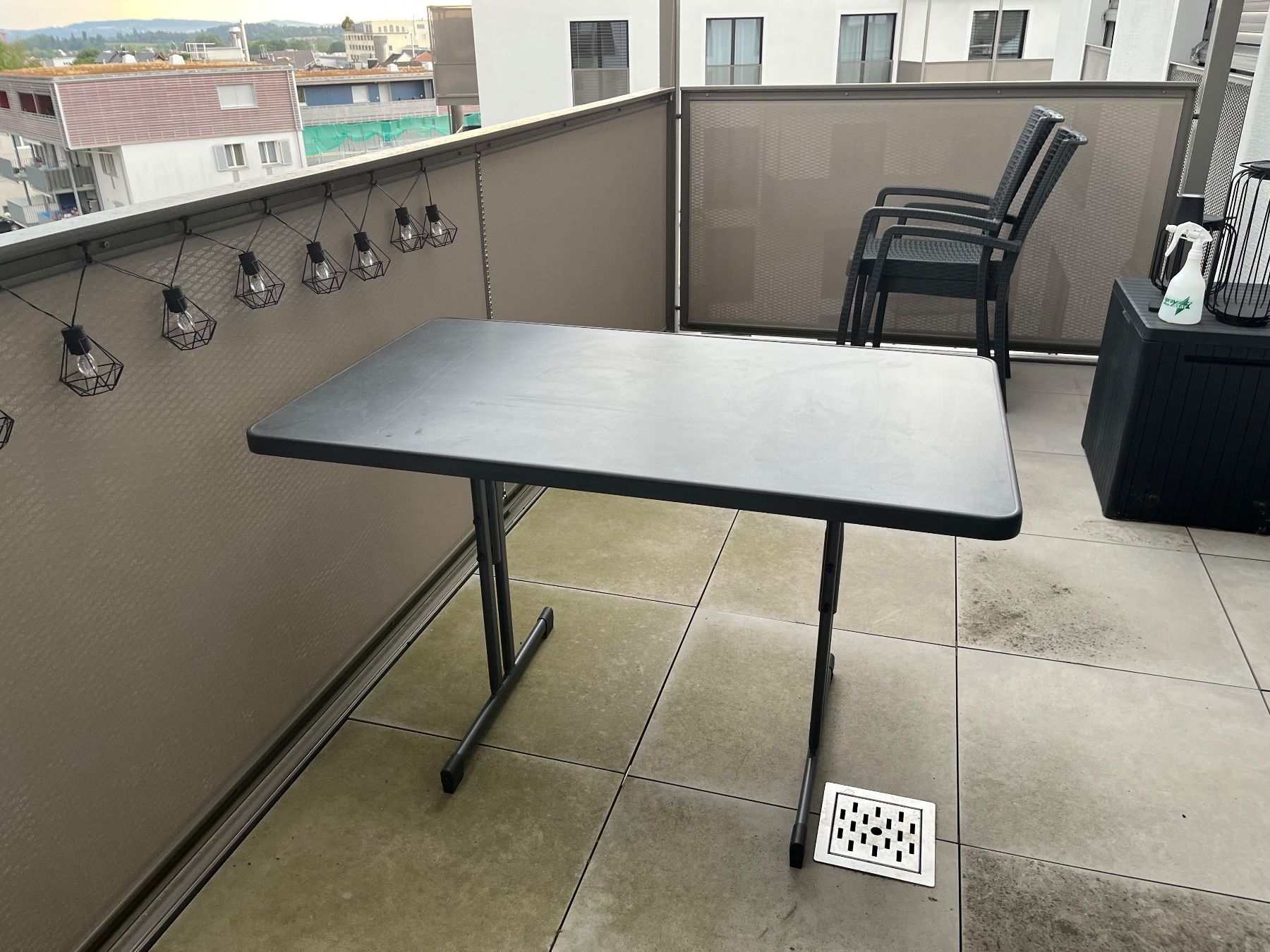 Tische: Garten-/Balkontisch (klappbar) – Gebraucht aus Wetzikon ZH von bit_c69m 2