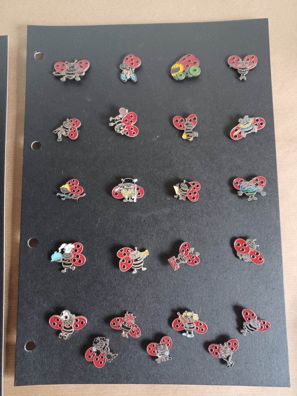 Swiss Placchette & Badge: b/40+ verschiedene Pins Blick/Käferli mit Verschluss – Usato da Hagendorn venduto da siwasi3 2