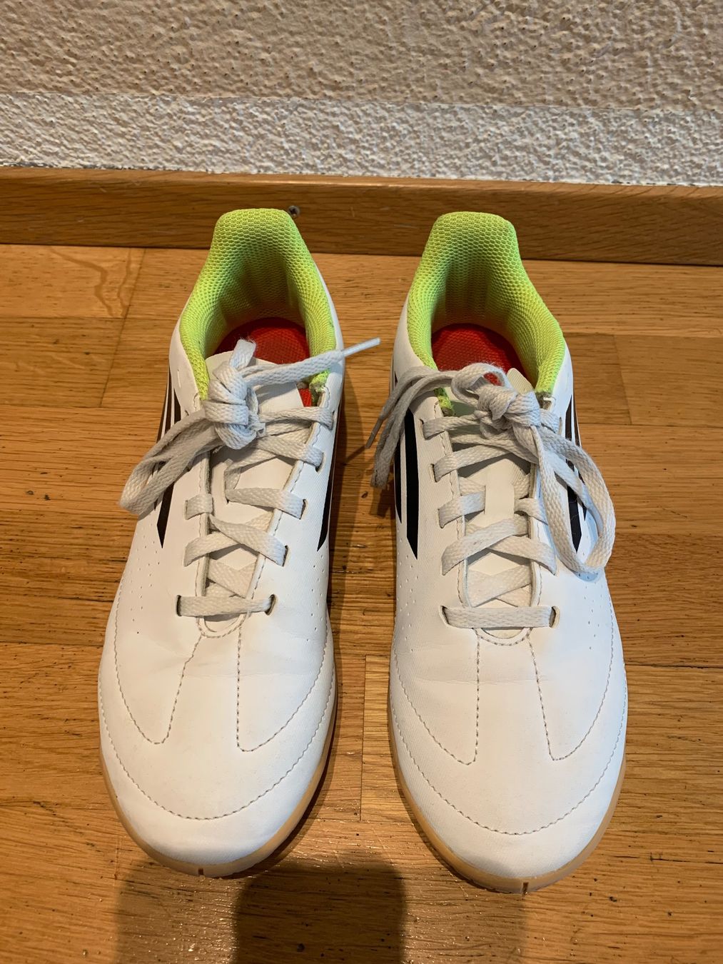 Adidas Scarpe da uomo: Adidas Hallenschuhe Gr. 36 – Usato da Bülach venduto da engeli92