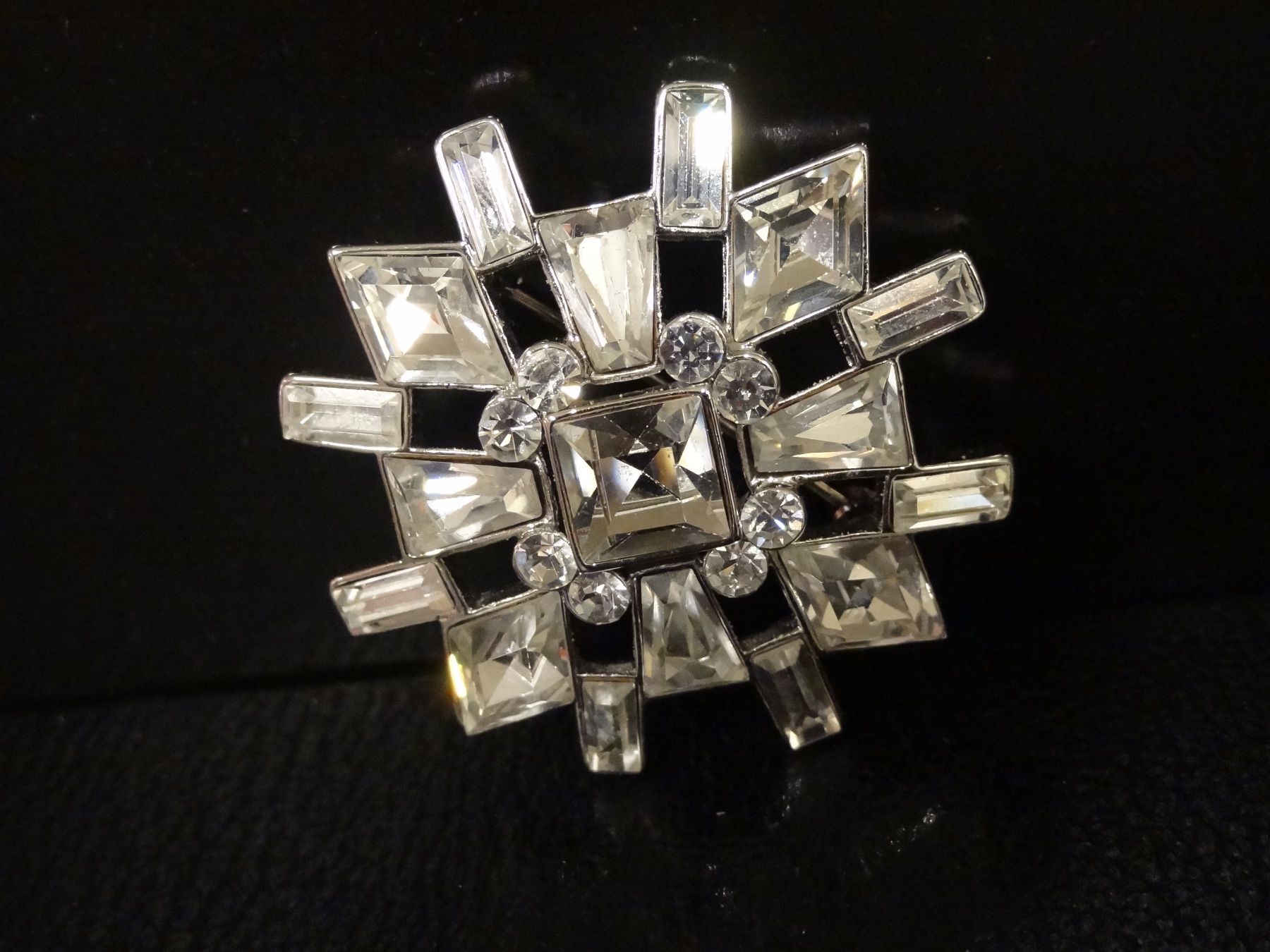 Spille & Fermagli: Vintage Brosche Modeschmuck Silber Strass 80er 90er MONET – Usato da Kerzers venduto da djstarsky73 3