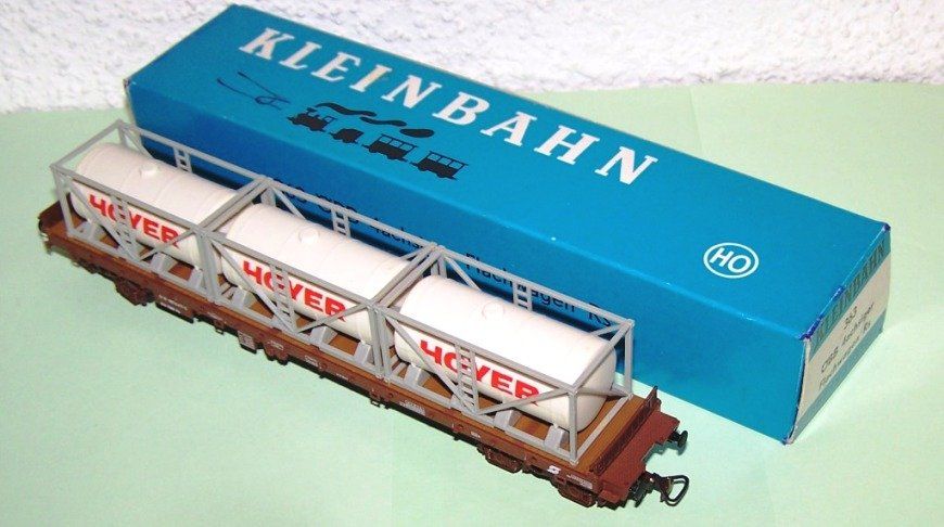 Kleinbahn Modellini di ferrovie: Kleinbahn H0 363: Flachwagen Rs, ÖBB mit 3 Hoyer Container – Usato da Brüttisellen venduto da Rentner44zh 4