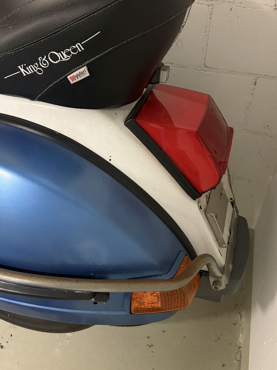 Vespa Scooters: Piaggio Vespa PX 125 E – D'occasion à Root par 156500 2