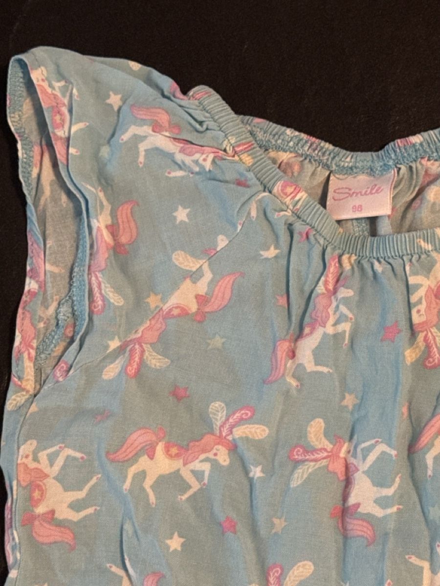 Tute: Jumpsuit Kinder Grösse 98 Einhorn Motiv – Usato da Zürich venduto da Petrui 2