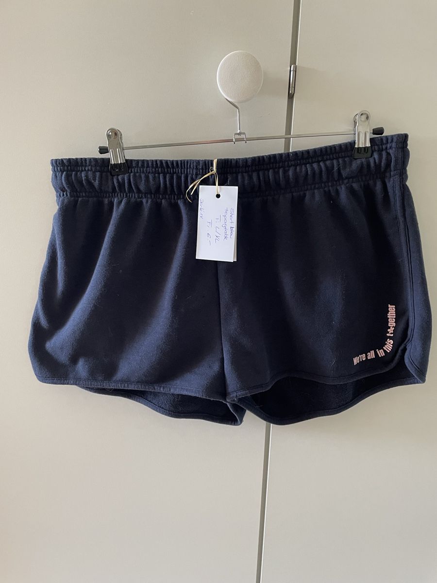 Pantaloni: Short femme bleu marine, taille XL – Nuovo (secondo la descrizione) da Pully venduto da kaba07
