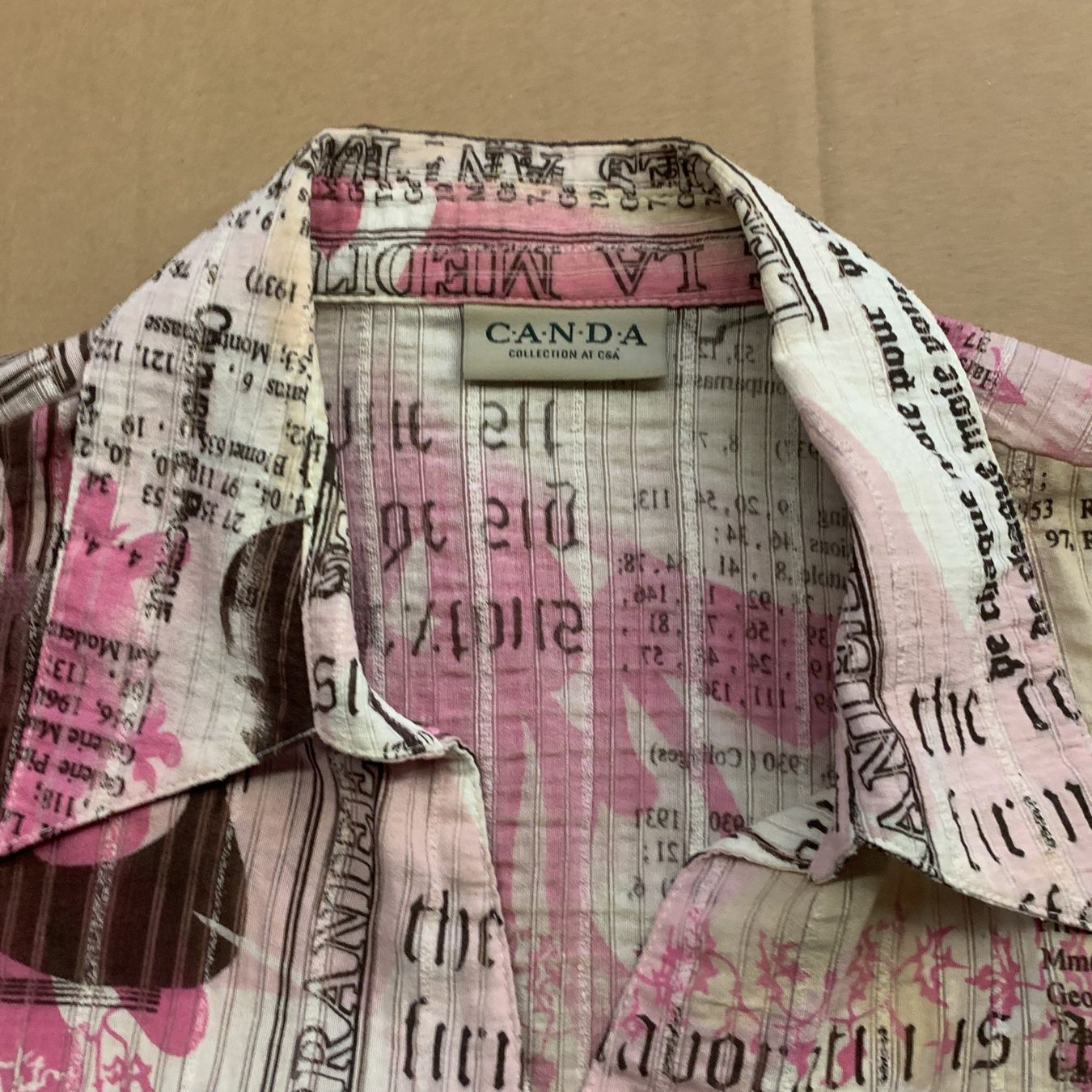 Camicette: Rosa Bluse mit grafischem Print – Usato da Chalais venduto da Decoarts.art 3