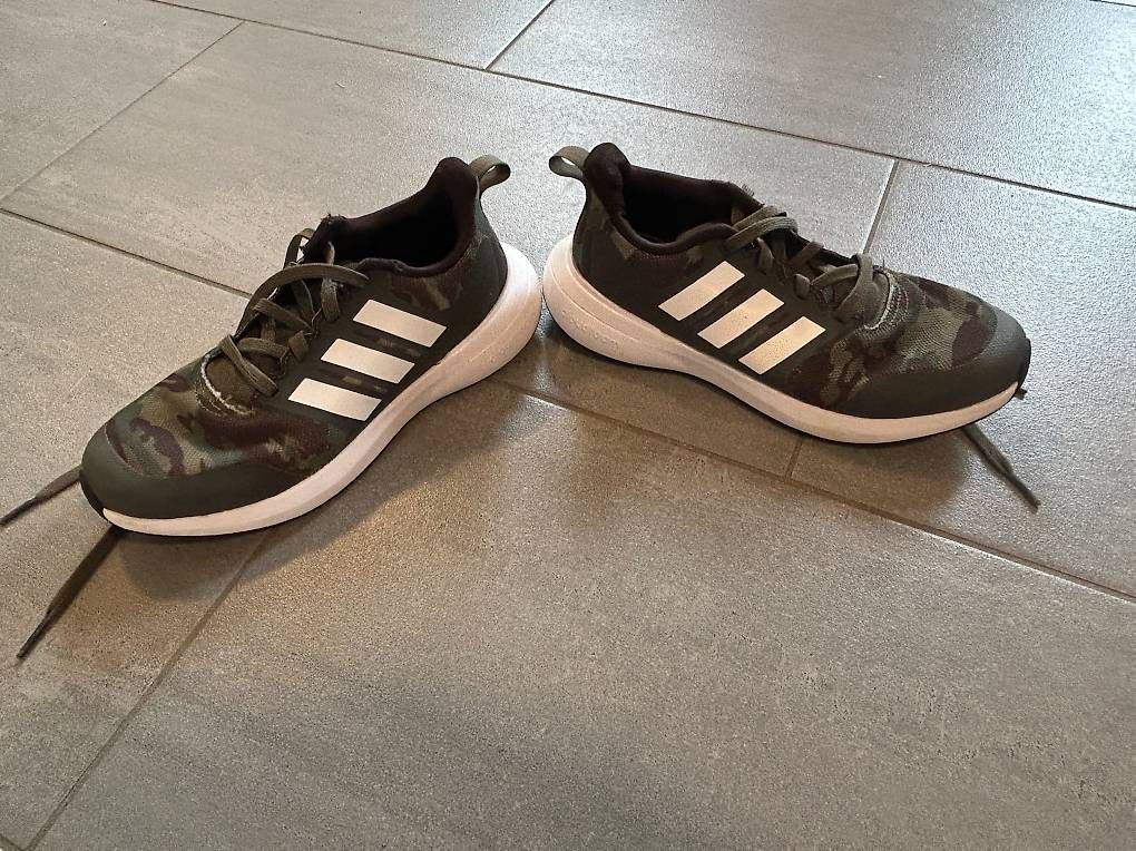 Damenschuhe: Adidas Sneakers Gr. 38 – Gebraucht aus Thalheim an der Thur von Iselisberger 2