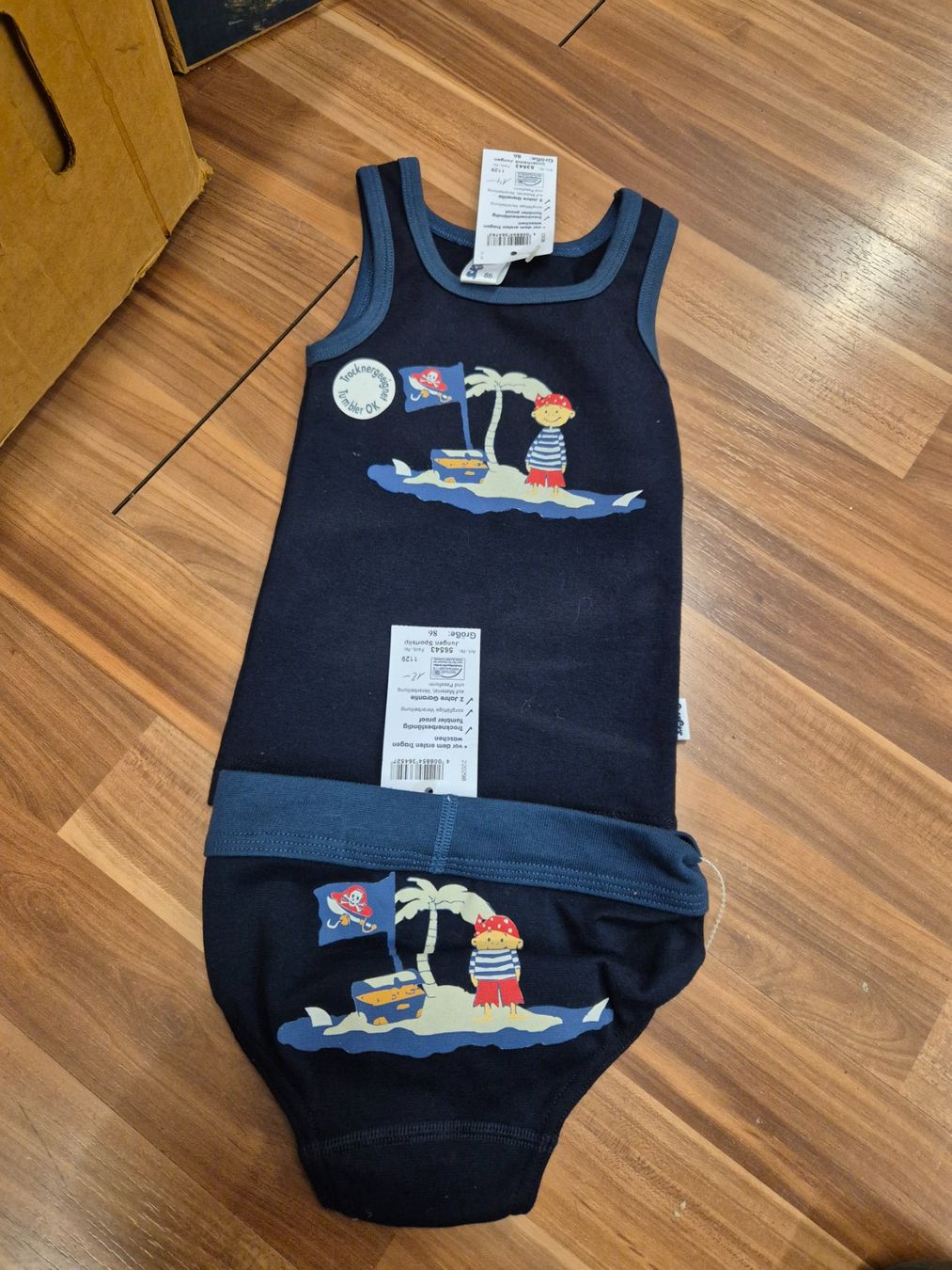 Unterwäsche: Unterwäscheset Slip und Leibchen L4 – Neu (gemäss Beschreibung) aus Schwarzenburg von Flamingo07
