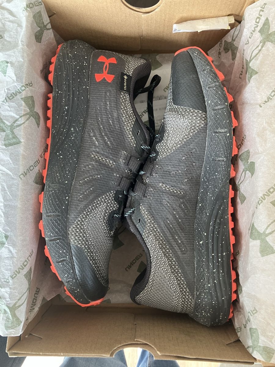 Under Armour Scarpe da donna: Under Armour trail shoe – Nuovo (secondo la descrizione) da Dübendorf venduto da ful_572w