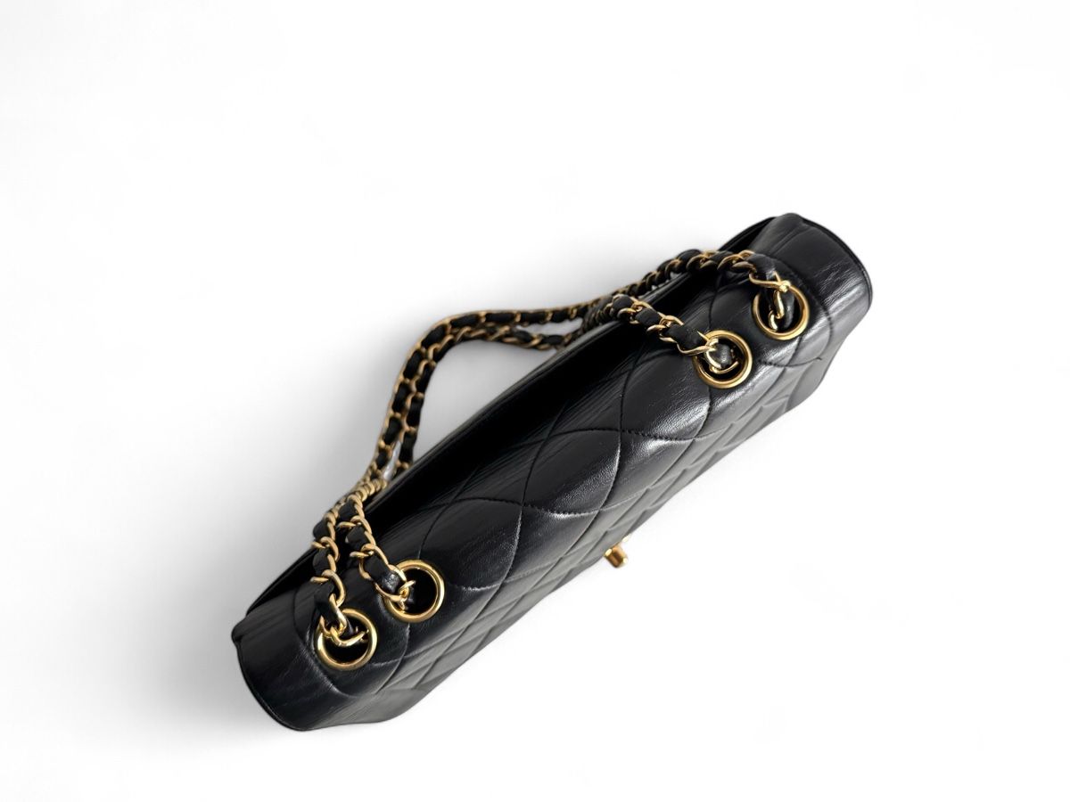 Chanel Taschen für Damen: CHANEL Lambskin Quilted Medium Single Flap Tasche – Gebraucht aus Kriens von hannaandkiko 3