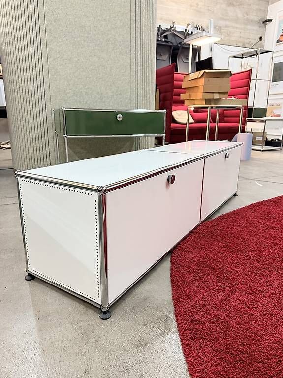 Mobili TV: USM Haller Lowboard – Usato da Basel venduto da used. 2