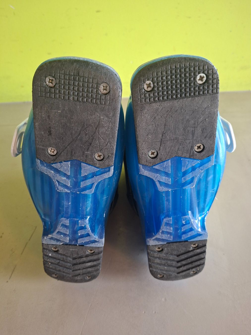 Scarpe per ragazzi: KInder Skischuhe grösse 23.5 275 – Usato da Winterthur venduto da Tiara 2