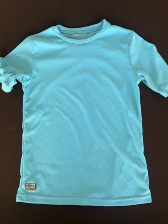 Pull anti UV 50 taille 140