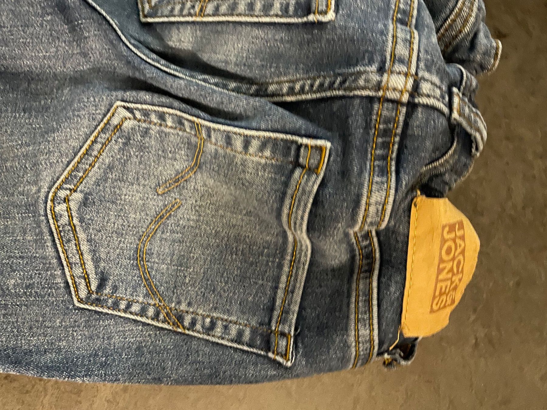 Jack & Jones Pantaloni: Jack & Jones Jeans – Nuovo (secondo la descrizione) da Zürich venduto da Ivona3 4