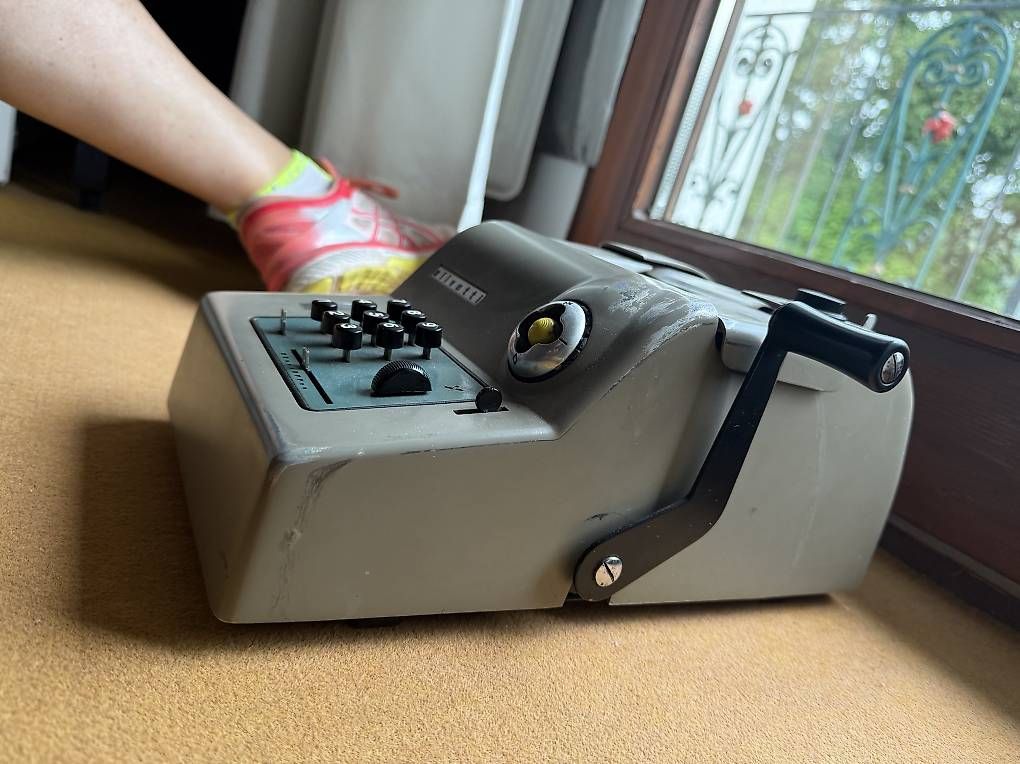Olivetti Macchine da scrivere: Olivetti Rechenmaschine 50er Jahre – Usato da Thalwil venduto da gansjeanjacques