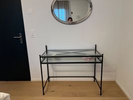 Schöner Glastisch mit Metallgestell, Schwarz, Top Zustand!